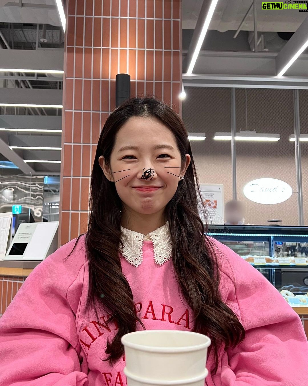 Lee Eun-jae - 27K Likes -