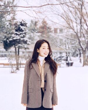 Lee Eun-jae Instagram - ☃️❄️☃️🌨🐮