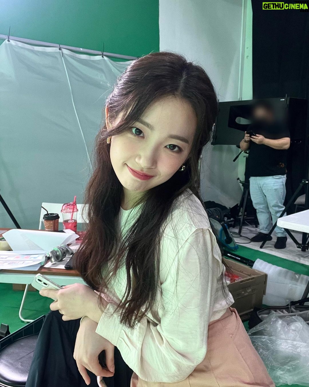 Lee Eun-jae - 26.1K Likes - 💛🤍💙
