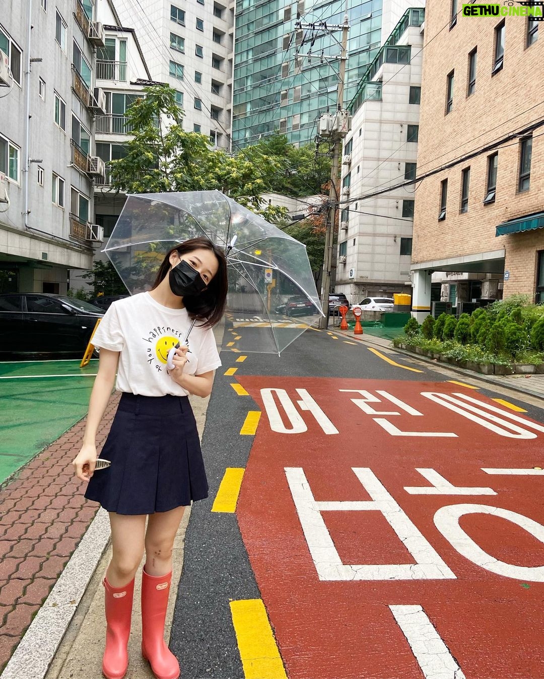 Lee Eun-jae - 23K Likes - 🙂☔️💦🌧