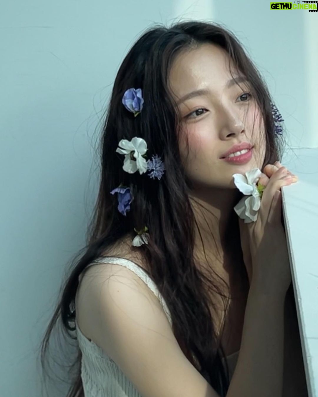 Lee Eun-jae - 38.2K Likes - 🌷🌷🌺