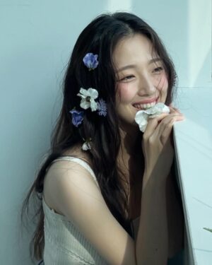 Lee Eun-jae Instagram - 🌷🌷🌺