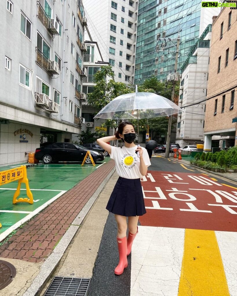 Lee Eun-jae Instagram - 🙂☔💦🌧