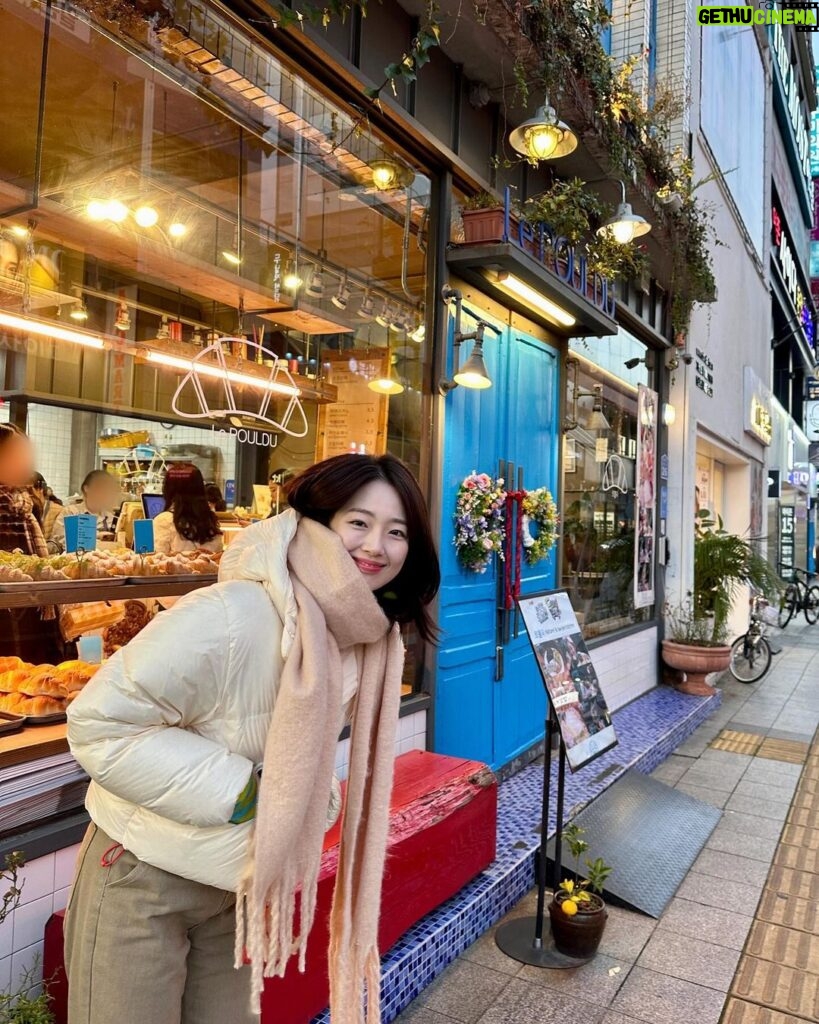 Lee Eun-jae Instagram - 붙은 부이!!!🦖🦕 #OUTDOORRESEARCH