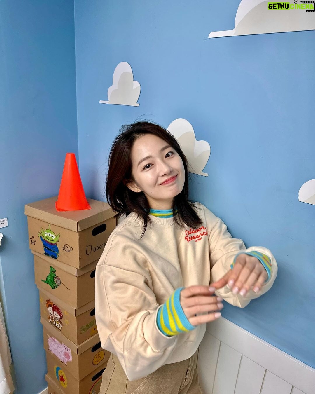Lee Eun-jae Instagram - λΆμ λΆμ΄!!!π¦π¦ #OUTDOORRESEARCH