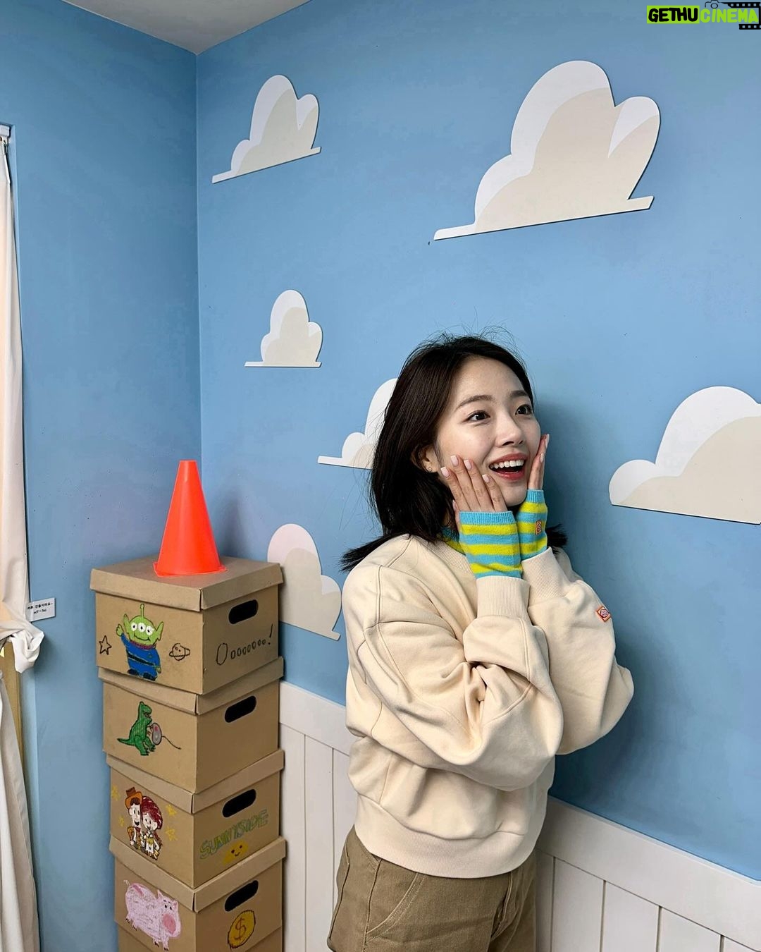 Lee Eun-jae Instagram - λΆμ λΆμ΄!!!π¦π¦ #OUTDOORRESEARCH