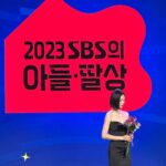 Lee Hyun-yi Instagram – 2023 sbs 연예대상
감사합니다🥰 우리팀 최고💕