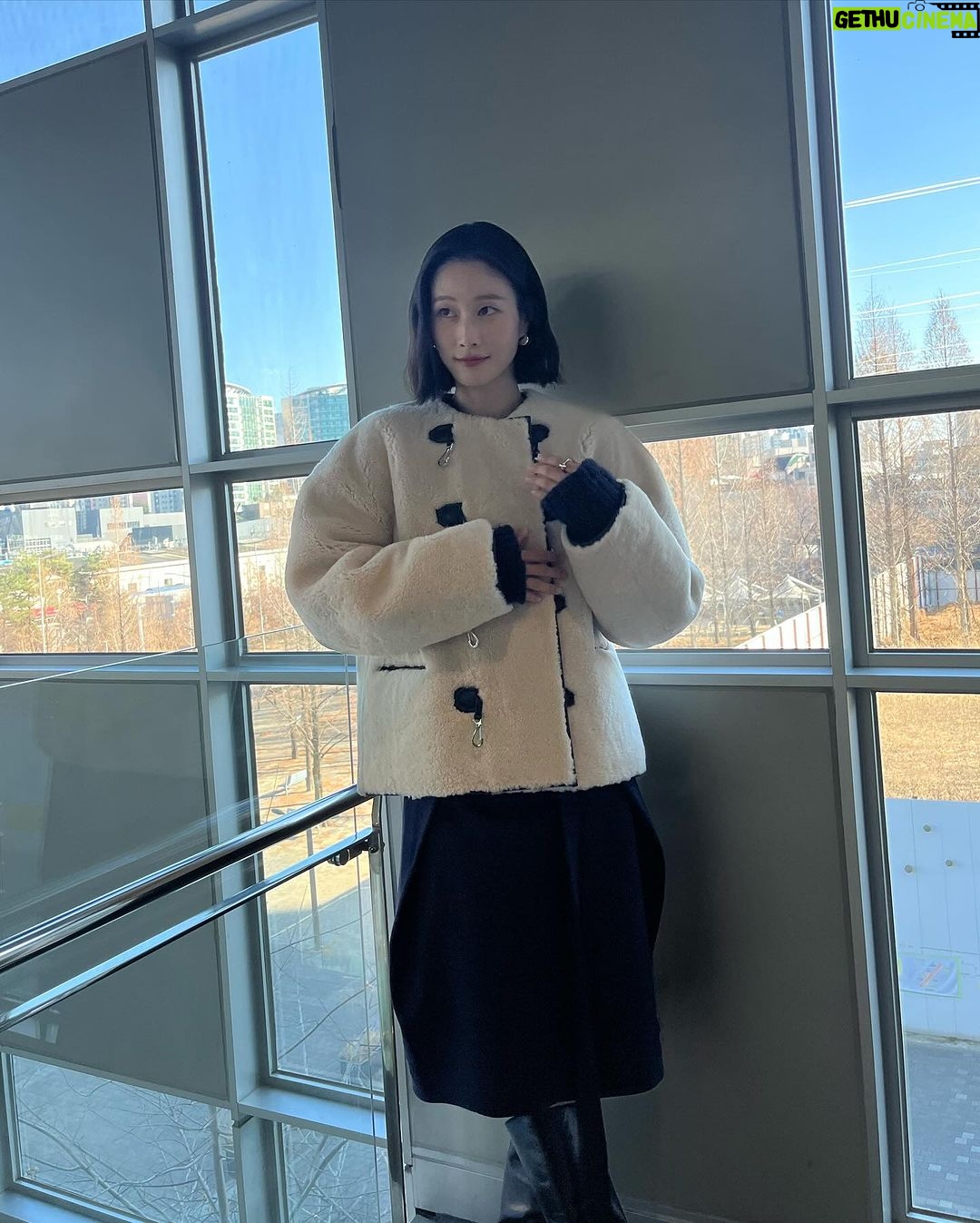 Lee Hyun-yi Instagram - μ¬λ¬λΆ~π ν¬λ¦¬μ€λ§μ€ μ°ν΄ μ 보λ΄μΈμπ