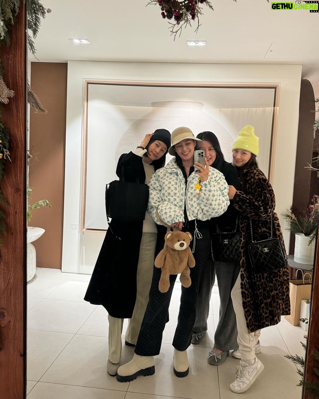 Lee Hyun-yi Instagram - Since2005π μ€λλ μ°λ¦¬λ€γ
γ
γ
κ°μκΈ° λ§λμ κ°μκΈ° μ΄λ κ² μ¬λ°κΈ° μκΈ°?π€£ μ΄λμ²λ΄