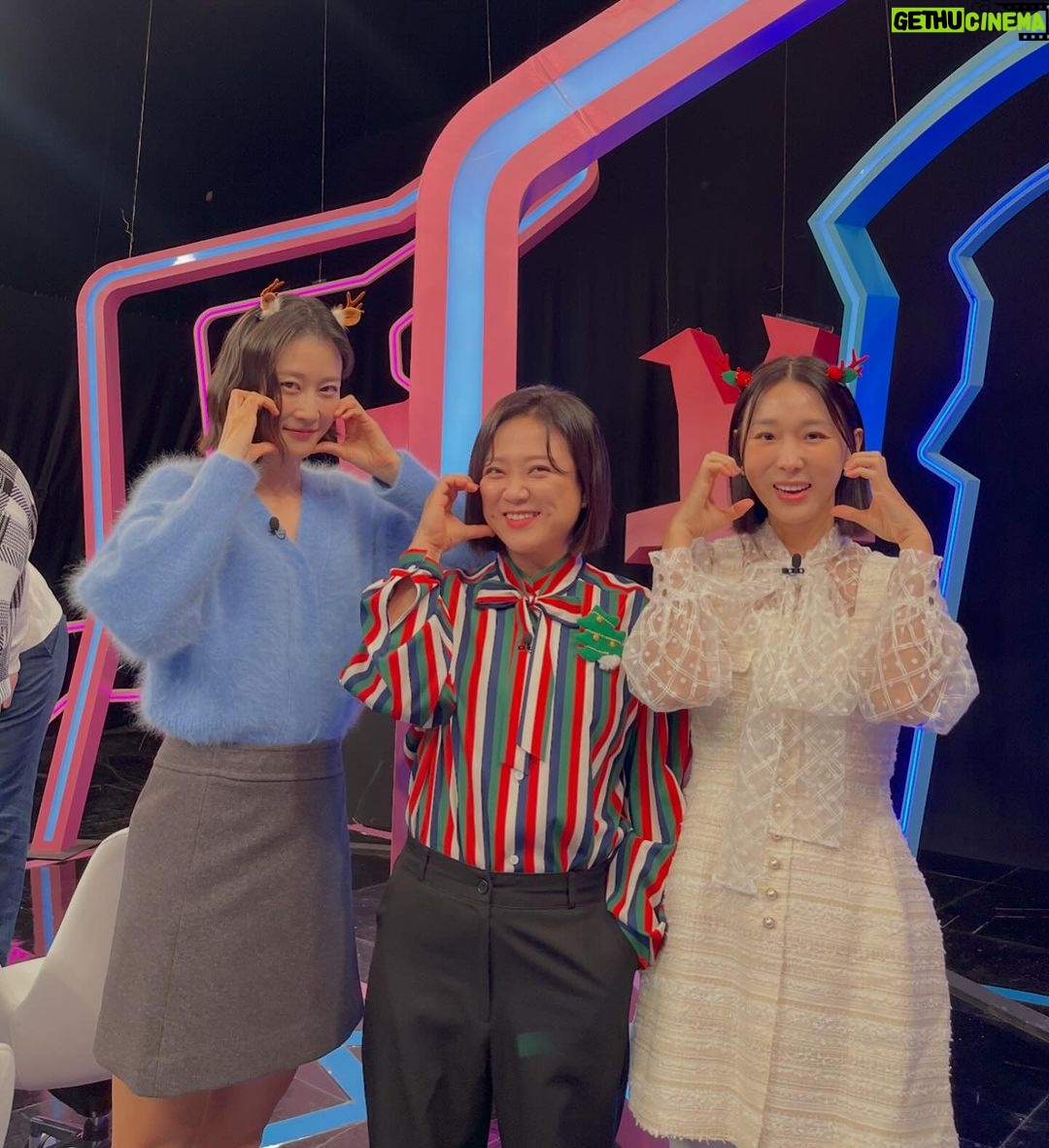 Lee Hyun-yi Instagram - 동상이몽 여성팀🎄 크리스마스 특집으로 분위기 좀 내봤어요🥰