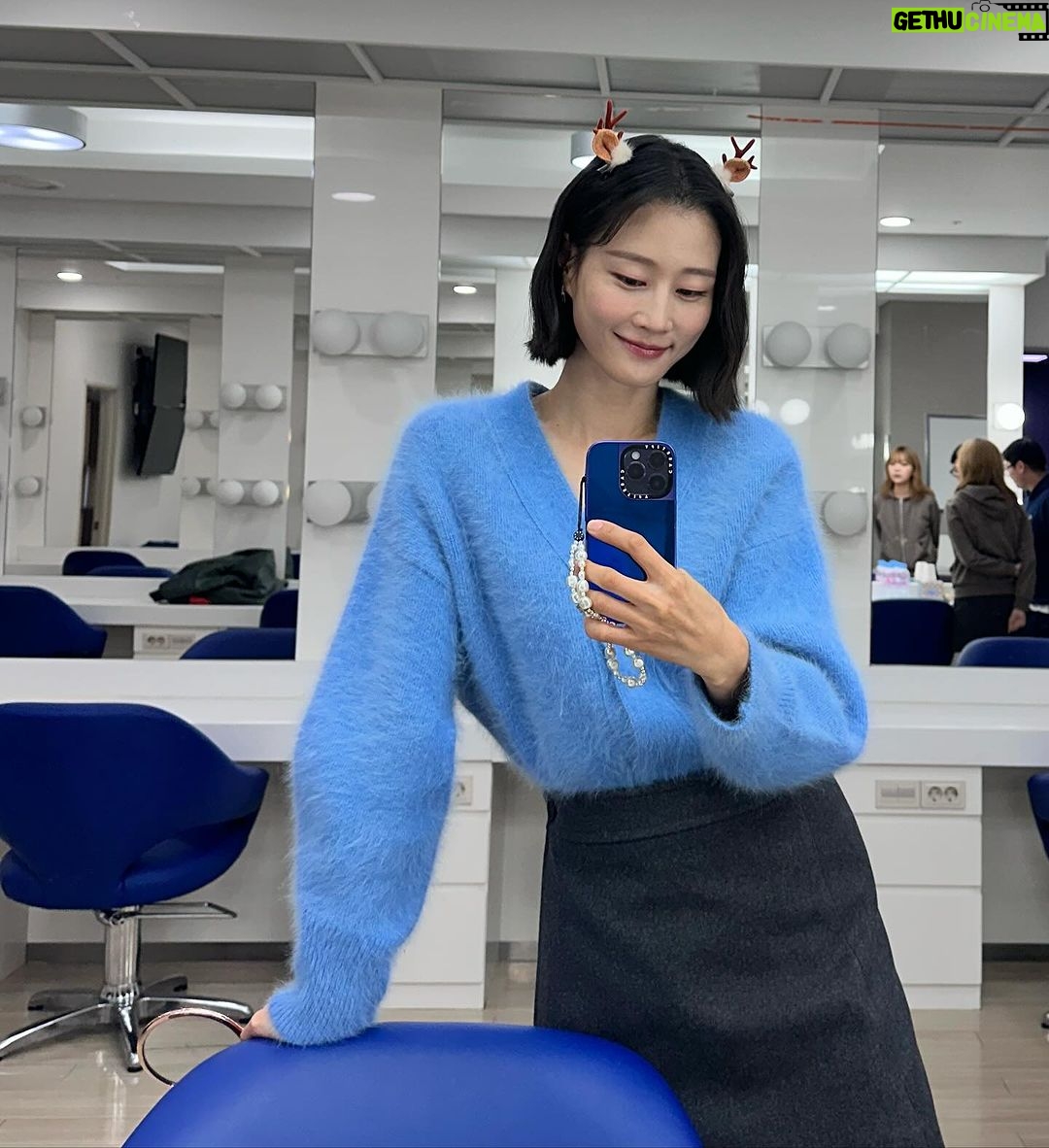 Lee Hyun-yi Instagram - 동상이몽 여성팀🎄 크리스마스 특집으로 분위기 좀 내봤어요🥰