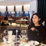 Lee Hyun-yi Instagram - 2023년 연말을 보내며♥️ 모두 바쁜데도 함께 할 수 있었던 소중한 시간🤍 #연말모임#우정#슈퍼모델#메리크리스마스 #디너#커플룩#선물스타그램 #supermodel#dinner#frends 이도청담