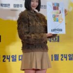 Lee Hyun-yi Instagram - 윤주언니의 초대로 영화 [시민덕희] 시사회에 다녀왔습니다~ 실화를 토대로 한 탄탄한 스토리에- 감칠맛나는 배우들의 연기에- 울다 웃다 시간이 어떻게 가는지 몰랐어요🥲 신년영화 #시민덕희 추천합니다👏🏻👏🏻👏🏻
