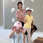 Lee Hyun-yi Instagram – #2023잘한일
4월 아이들과 찍은 화보
아이들은 순식간에 커버려서 좋은 사진과 추억을 많이 남겨놓아야겠다는 생각🥰
