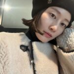 Lee Hyun-yi Instagram - 단발머리하고나서 베레모 쓸 때마다 생각나는 인물… #파콰드 #슈렉영주 #베레모