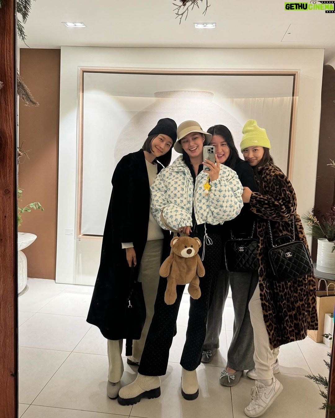 Lee Hyun-yi Instagram - Since2005π μ€λλ μ°λ¦¬λ€γ
γ
γ
κ°μκΈ° λ§λμ κ°μκΈ° μ΄λ κ² μ¬λ°κΈ° μκΈ°?π€£ μ΄λμ²λ΄