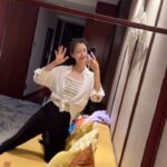 Lee Hyun-yi Instagram - 괌 여행 넷째날 바람이 정말 많이 불었어요🌊 슈퍼 아메리칸 서커스는 정말 만족도 최상!!!😆👍🏻 #괌여행 #슈퍼아메리칸서커스 #불닭볶음면 Pic Tumon Guam