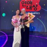 Lee Hyun-yi Instagram - 2023 한 해 동안 정말 감사했습니다. 2024에도 열심히 하겠습니다!! 특히 더 고마운 @hongppappa 💕