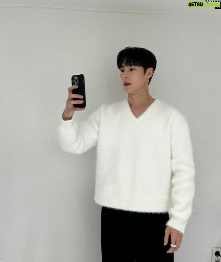 Lee Jae-wook Instagram - SWAROVSKI 🤍
