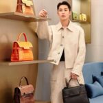 Lee Jae-wook Instagram - 델보 최고🫶🏻🤍 #광고 #델보 #delvaux