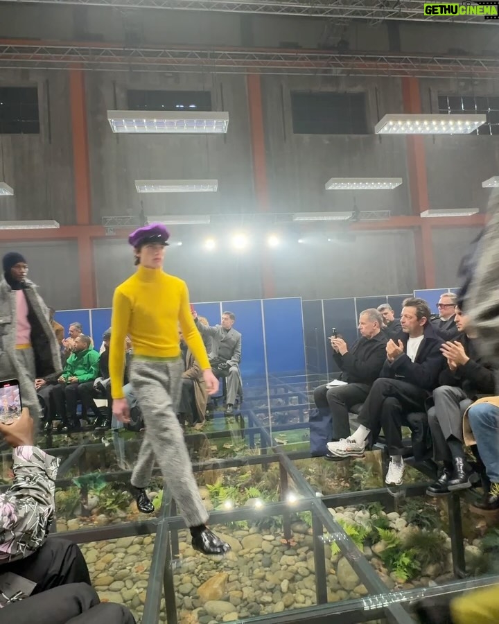 Lee Jae-wook Instagram - @prada #PradaFW24 프라다 미우치아 프라다와 라프 시몬스가 함께하는 FW24 맨즈웨어 컬렉션