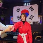 Lee Ji-hyun Instagram - 제가 미용사에 도전해요!!!!!😁😁😁 앞으로 저의 유튜브에서 헤어에 좋은 제품부터 예쁜 헤어스타일 나에게 맞는 컷트 스타일링등등 두피관리와 탈모 미용의 모든것을 보여드릴거에요 오늘 5시반에 유튜브에 1화가 업로드 되어요😘😘 기대많이해주세요❤️ 유튜브 주소는 제 프로필 링크에 있답니다~~아~~~😁 #미용#헤어#헤어디자이너#스타일링