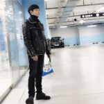Lee Jung-hyuk Instagram - 옷과 머리가 바뀌어 돌아옴.