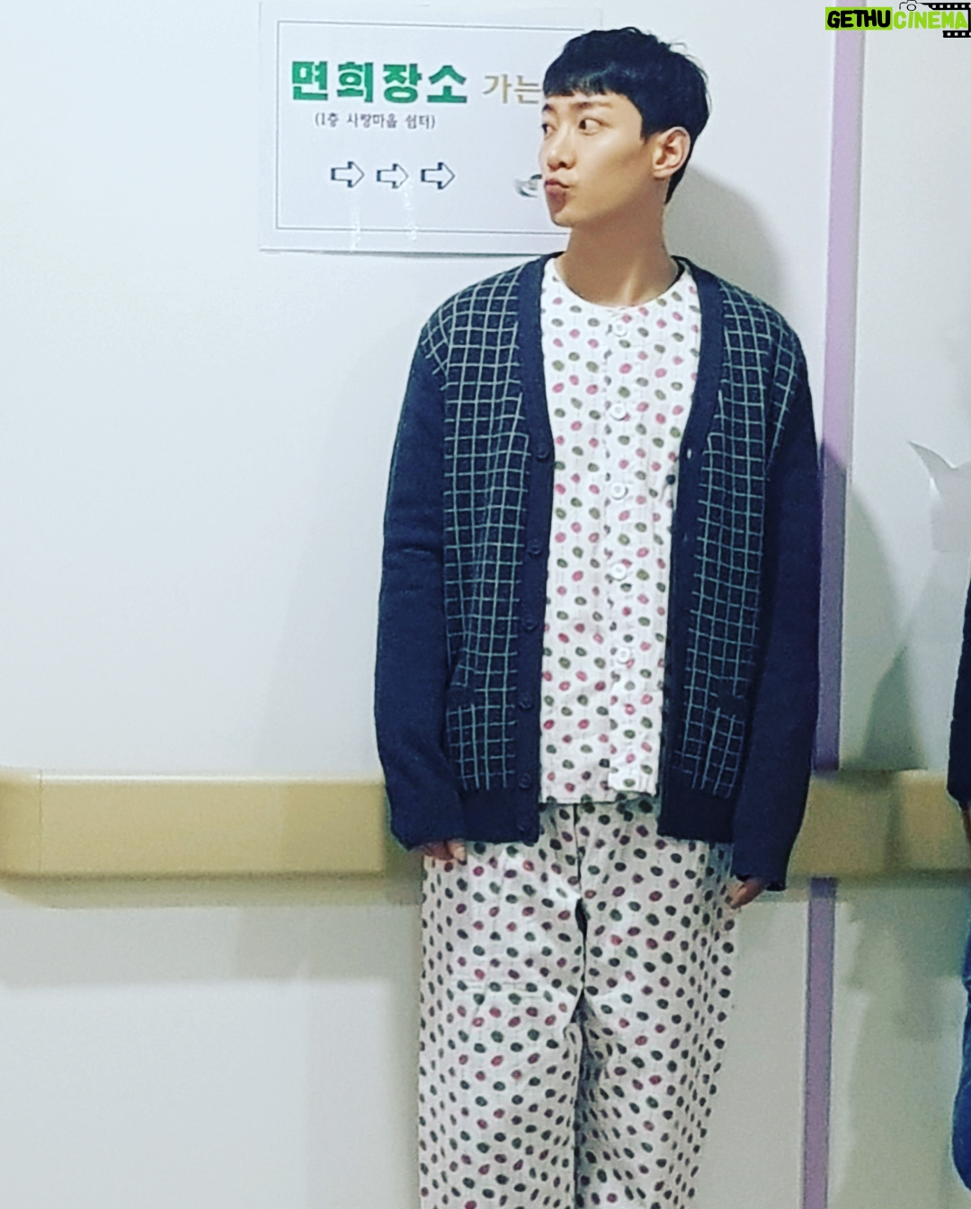 Lee Jung-hyuk Instagram - #KBS2#드라마#공항가는길#박상협✈️👍🏻