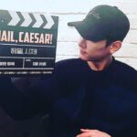 Lee Jung-hyuk Instagram – #헤일시저 #3월24일개봉 #코엔형제 
배우와 감독만으로도 꼭 봐야할..기대기대!