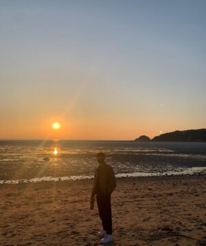 Lee Jung-hyuk Instagram - 2020년 한해 정말 수고많았어요!
2021년에는 20년에 잃어버린 소중한것들을 하나하나 되찾는 뜻깊은 한해가 되길 바랍니다!
새해 복 많이 받으세요!

#happynewyear