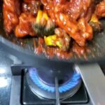 Lee Sang-min Instagram - 한손은찍고 한손은 돌리기 ^^ 맛저하세요^ 저는 오늘 닭갈비 해먹어욥~~~^^ #혼밥 #집밥 감사합니다.. 그리고 사랑합니다 ^^