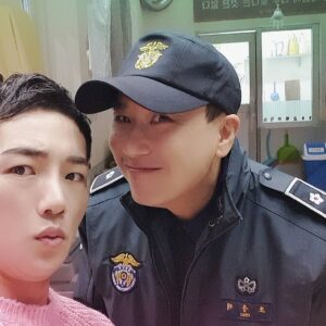Lee Sang-min Instagram - 감사합니다 ~~~~ 펜트하우스 카메오출연.... 박군이랑~~~^^ 잘자요^  사랑합니다 ^^