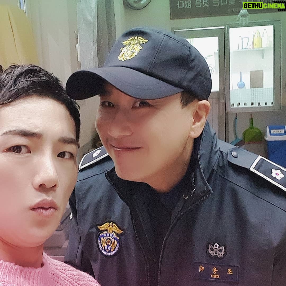 Lee Sang-min - 27.8K Likes - 감사합니다 ~~~~ 펜트하우스 카메오출연.... 박군이랑~~~^^ 잘자요^ 사랑합니다 ^^