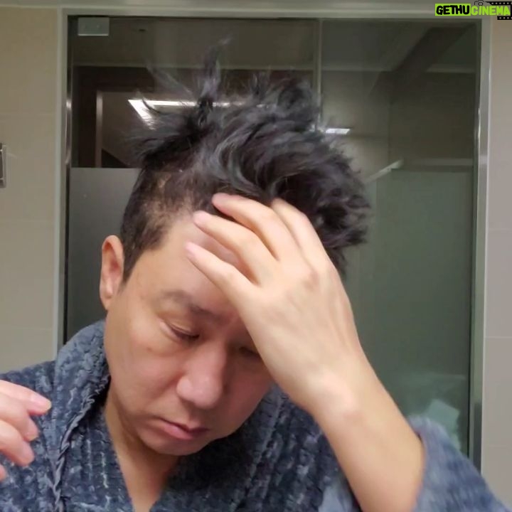 Lee Sang-min - 5.9K Likes - 오늘도 즐겁게 화이팅 입니다 ^^일어나자마자 #셀프헤어 #selfhaircut #hair #hairstyle #homehaircut