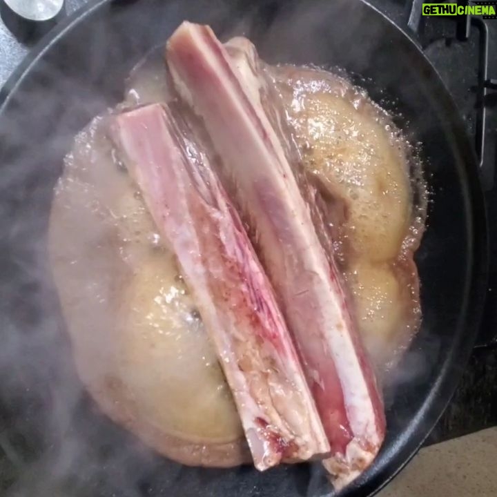 Lee Sang-min - 5.1K Likes - 오늘은 한끼만 먹을래요.... ^^ 이거슨 #우대갈비 서장훈갈비?
