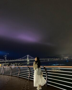 Lee Seo-yeon Instagram - 막 신나 미쳐🤪
#busan #gwangalli
