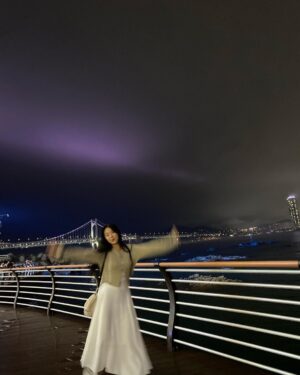 Lee Seo-yeon Instagram - 막 신나 미쳐🤪
#busan #gwangalli