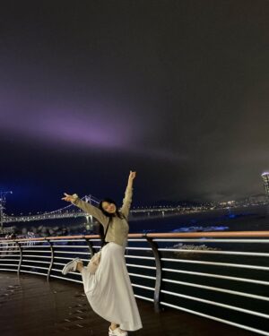 Lee Seo-yeon Instagram - 막 신나 미쳐🤪
#busan #gwangalli