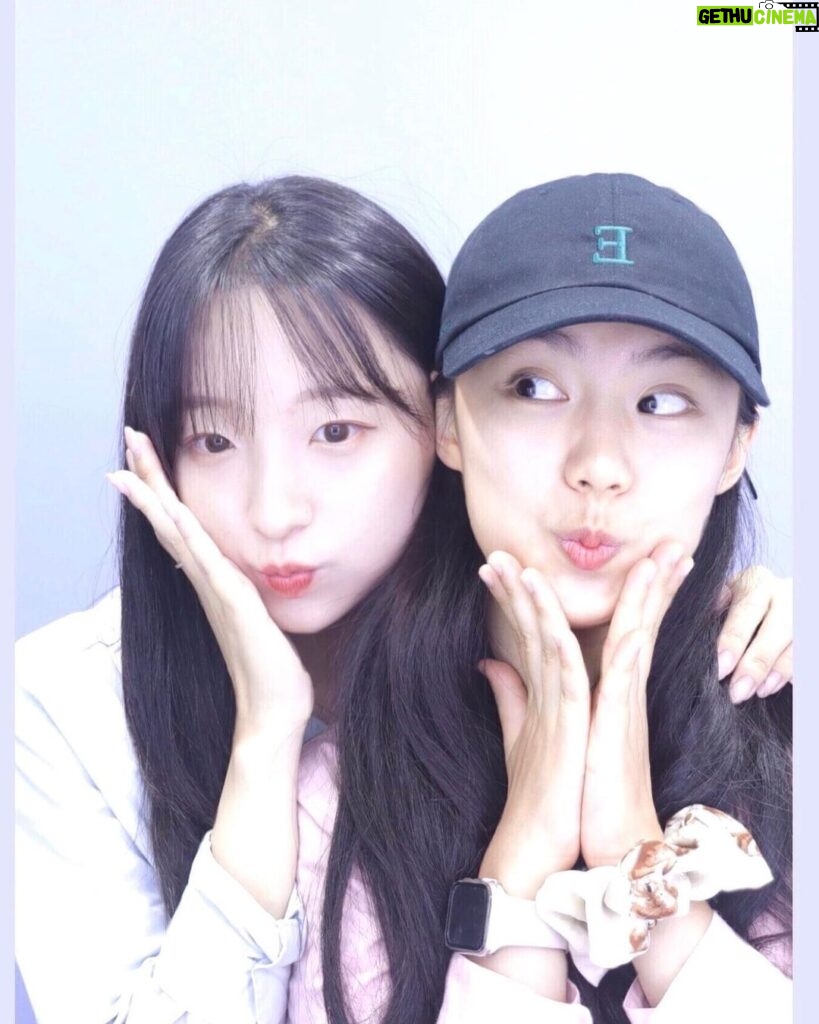 Lee Seo-yeon Instagram - 예쁜 언니랑 파인애플(?) 닮은 단무지(?)와 함께하는 밥약💚