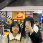 Lee Seo-yeon Instagram – 오늘은 하영이랑 용산에서 놀았다.
복근운동은 다 한 것 같다.
하영이 따라 맛난 것도 많이 먹고
서점 구경하구 나를 위한 선물인 책도 사왔다❤️ 물론 가족들 먹으라고 빵도 많이 포장해감!
(이제 스스로에게 그만 선물해도 될 듯^^)
2023년 제일 잘한 일=하영이랑 친해지기

2024.01.29 #용산