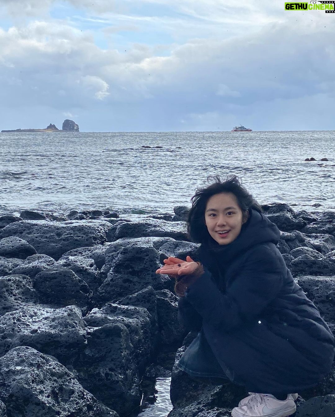 Lee Seo-yeon Instagram - 🌊 2024.01.21~2024.01.25 #jeju