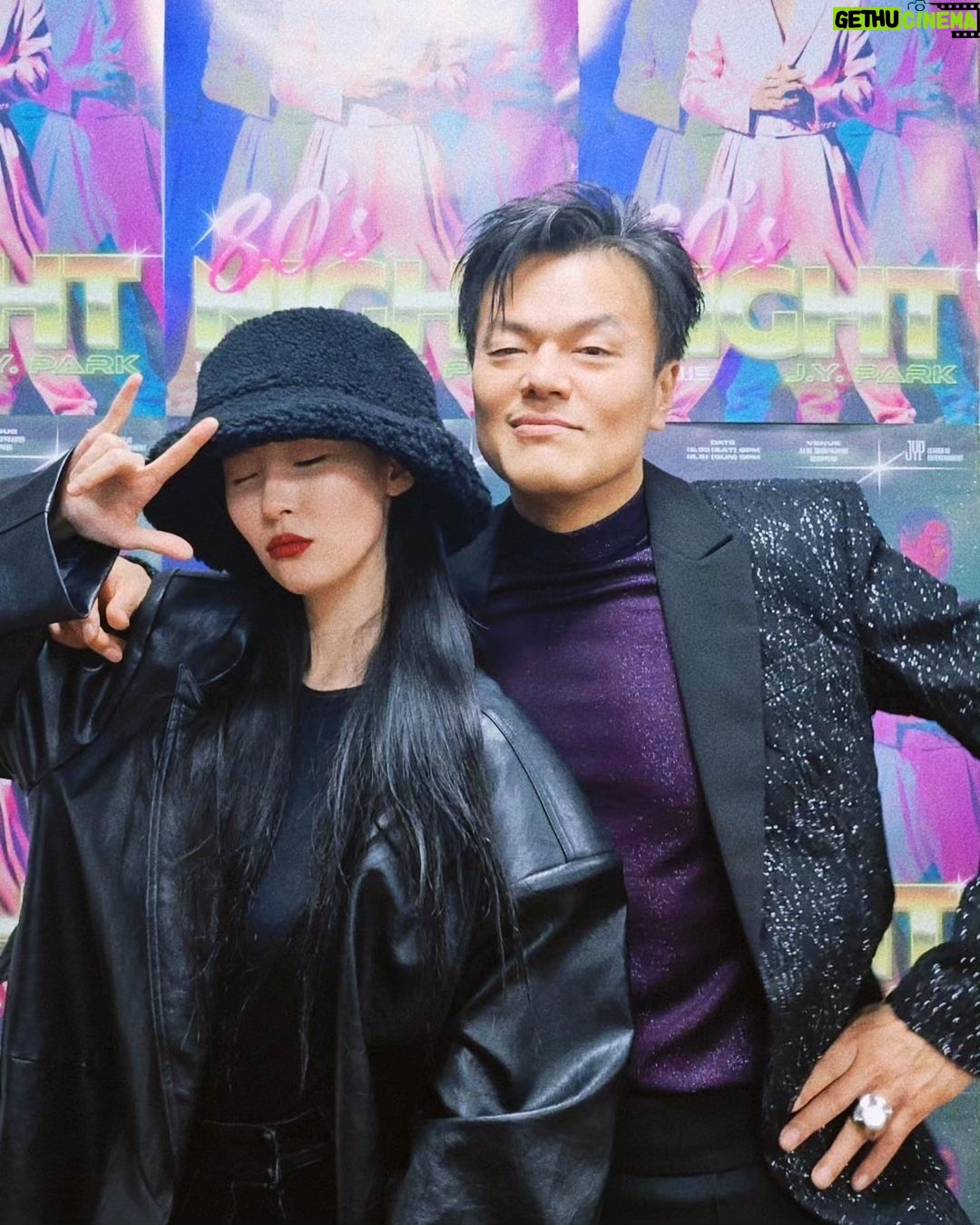 Lee Sun-mi Instagram - 80s night πͺ©πΊπ»ππ» @asiansoul_jyp