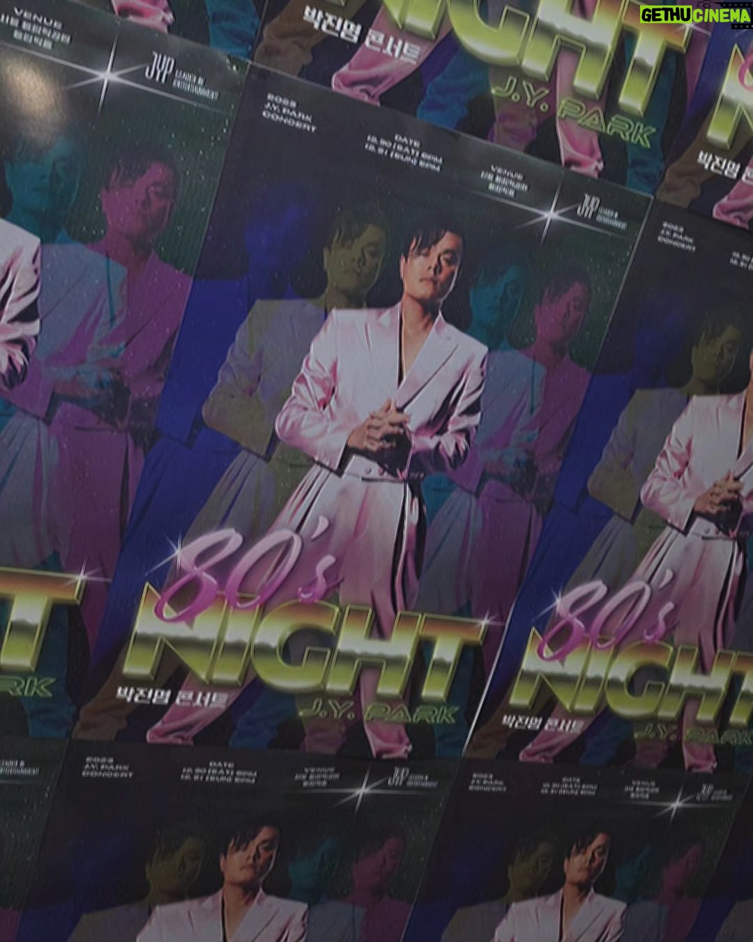 Lee Sun-mi Instagram - 80s night πͺ©πΊπ»ππ» @asiansoul_jyp
