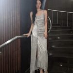 Lee Sun-mi Instagram - Red or Silver?
