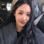 Lee Sun-mi Instagram - 😗🖤