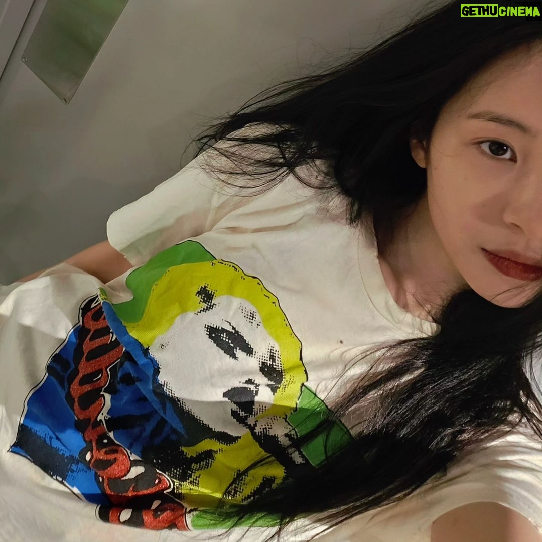 Lee Sun-mi Instagram - See u tmrw ABU DHABI❤️ Etihad Arena