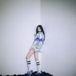 Lee Sun-mi Instagram - 🖤 @voguekorea @goldengoose