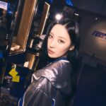 Lee Sun-mi Instagram - What a lovely night @goldengoose 💙 #GoldenGoose #골든구스 #RunAfterYourDreams #골든구스마라톤팝업 #골든구스마라톤 성수동