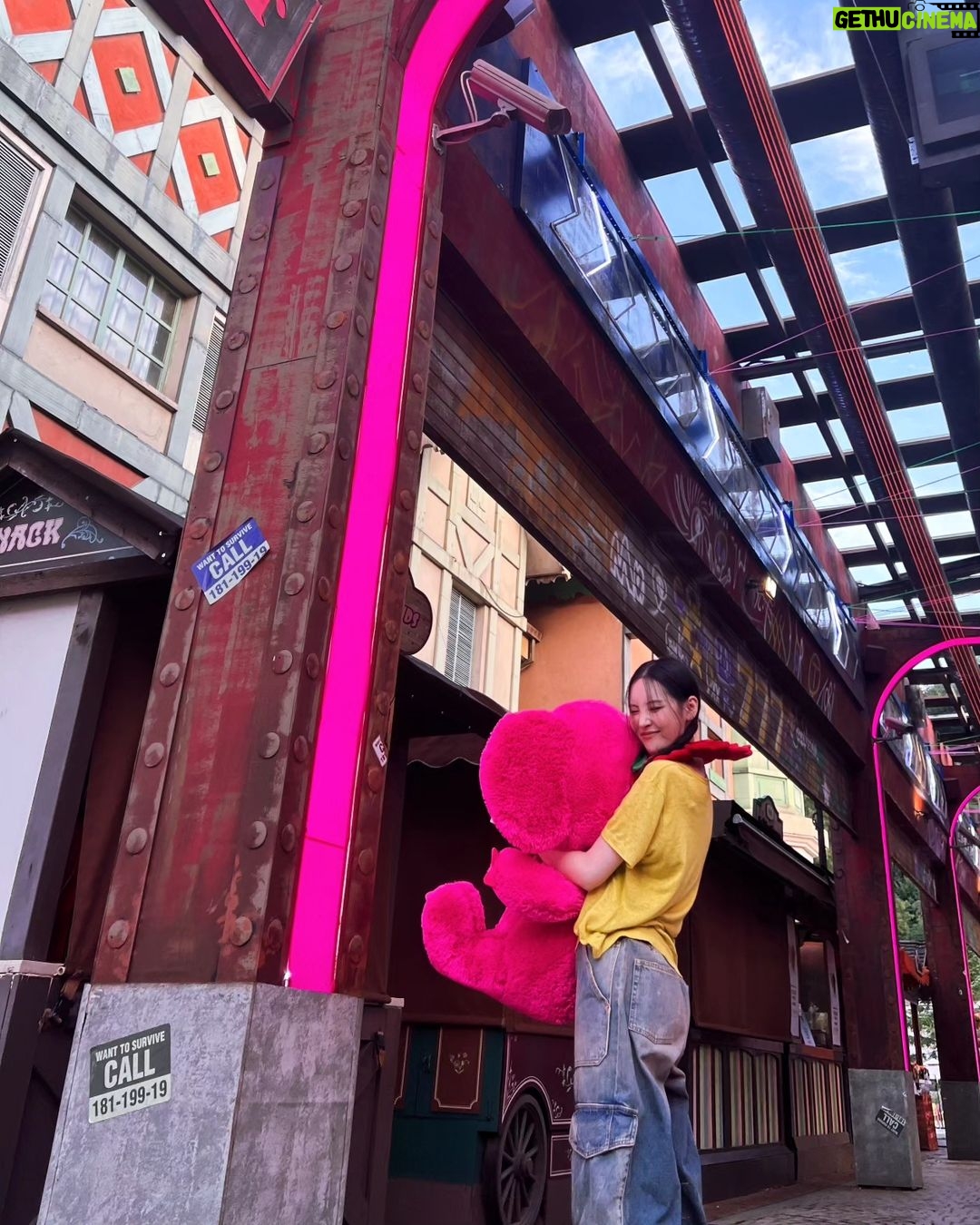 Lee Sun-mi Instagram - 거의 뭐 미야네도 같이 갔다고 봐야 에버랜드