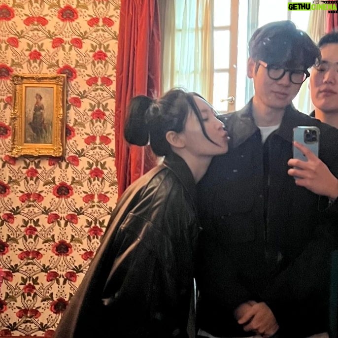 Lee Sun-mi Instagram - 파리 츄ㅇ ㅓ🥶 Paris, France